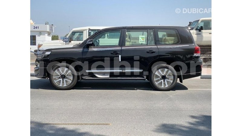 Big with watermark toyota land cruiser somalia import dubai 3655