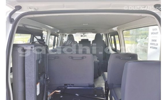 Nunua Imported Toyota Hiace Nyeupe Gari ndani ya Import - Dubai nchini Somalia Nunua Imported Toyota Hiace Nyeupe Gari ndani ya Import - Dubai nchini Somalia