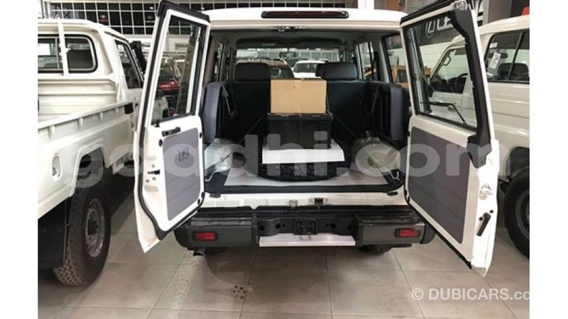 Big with watermark toyota land cruiser somalia import dubai 3661