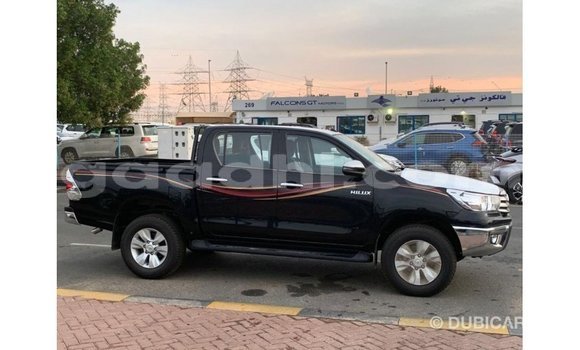 Imported Toyota Hilux Black Makiinaa iti Import - Dubai keessatti Somalia keessatti Imported Toyota Hilux Black Makiinaa iti Import - Dubai keessatti Somalia keessatti