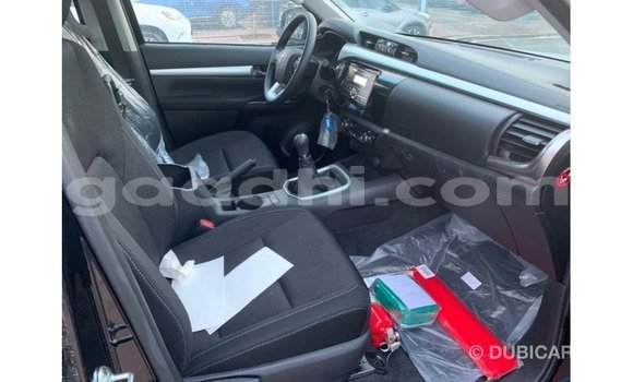 Imported Toyota Hilux Black Makiinaa iti Import - Dubai keessatti Somalia keessatti Imported Toyota Hilux Black Makiinaa iti Import - Dubai keessatti Somalia keessatti
