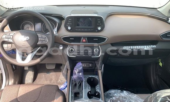 ይግዙ Imported Hyundai Santa Fe ነጭ መኪና በ Import - Dubai በ ሶማሊያ ይግዙ Imported Hyundai Santa Fe ነጭ መኪና በ Import - Dubai በ ሶማሊያ
