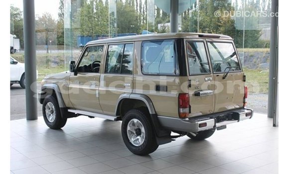 ይግዙ Imported Toyota Land Cruiser Beige መኪና በ Import - Dubai በ ሶማሊያ ይግዙ Imported Toyota Land Cruiser Beige መኪና በ Import - Dubai በ ሶማሊያ