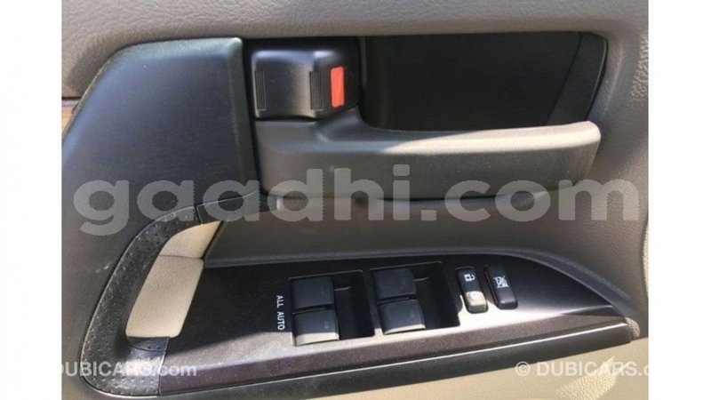 Big with watermark toyota land cruiser somalia import dubai 3671