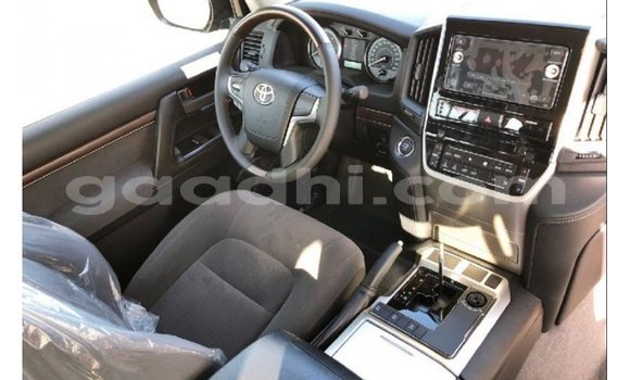 Nunua Imported Toyota Land Cruiser Nyeusi Gari ndani ya Import - Dubai nchini Somalia Nunua Imported Toyota Land Cruiser Nyeusi Gari ndani ya Import - Dubai nchini Somalia