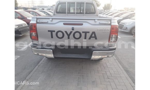 Imported Toyota Hilux Other Makiinaa iti Import - Dubai keessatti Somalia keessatti Imported Toyota Hilux Other Makiinaa iti Import - Dubai keessatti Somalia keessatti