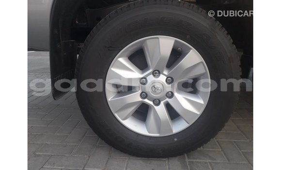 Imported Toyota Hilux Other Makiinaa iti Import - Dubai keessatti Somalia keessatti Imported Toyota Hilux Other Makiinaa iti Import - Dubai keessatti Somalia keessatti