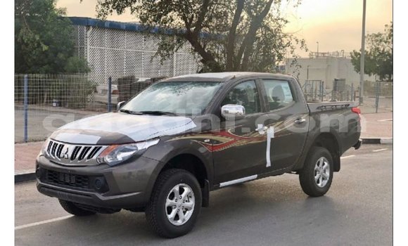 اشتري Imported Mitsubishi L200 بنى سيارة في Import - Dubai في الصومال اشتري Imported Mitsubishi L200 بنى سيارة في Import - Dubai في الصومال