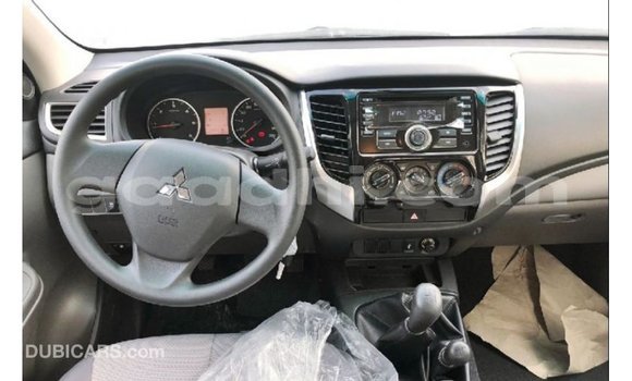 اشتري Imported Mitsubishi L200 بنى سيارة في Import - Dubai في الصومال اشتري Imported Mitsubishi L200 بنى سيارة في Import - Dubai في الصومال