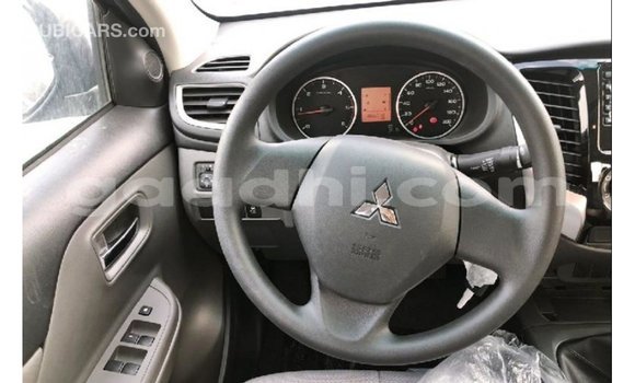 اشتري Imported Mitsubishi L200 بنى سيارة في Import - Dubai في الصومال اشتري Imported Mitsubishi L200 بنى سيارة في Import - Dubai في الصومال