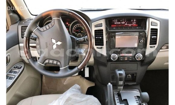 ይግዙ Imported Mitsubishi Pajero ጥቁር መኪና በ Import - Dubai በ ሶማሊያ ይግዙ Imported Mitsubishi Pajero ጥቁር መኪና በ Import - Dubai በ ሶማሊያ
