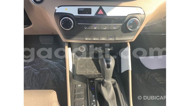 Big with watermark hyundai tucson somalia import dubai 3679