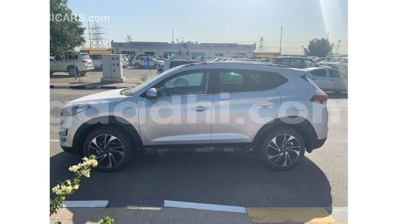 Big with watermark hyundai tucson somalia import dubai 3679