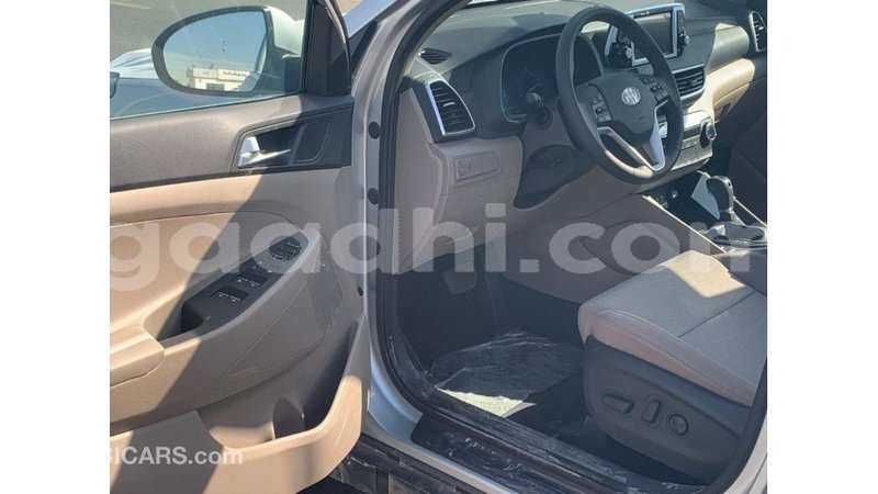 Big with watermark hyundai tucson somalia import dubai 3679