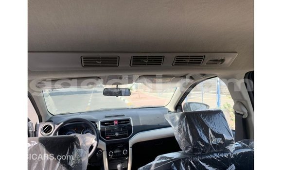 اشتري Imported Toyota Rush آخر سيارة في Import - Dubai في الصومال اشتري Imported Toyota Rush آخر سيارة في Import - Dubai في الصومال