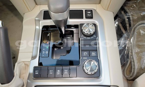 Buy Import Toyota Land Cruiser White Car in Import - Dubai in Somalia Buy Import Toyota Land Cruiser White Car in Import - Dubai in Somalia