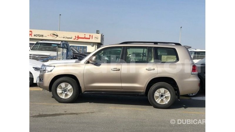 Big with watermark toyota land cruiser somalia import dubai 3689