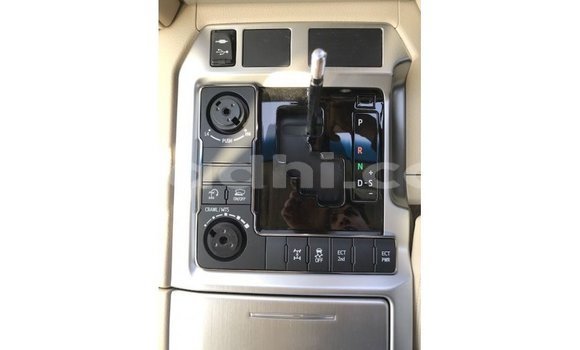 Acheter Import Voiture Toyota Land Cruiser Autre à Import - Dubai, Somalie Acheter Import Voiture Toyota Land Cruiser Autre à Import - Dubai, Somalie