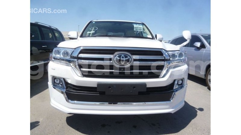 Big with watermark toyota land cruiser somalia import dubai 3694