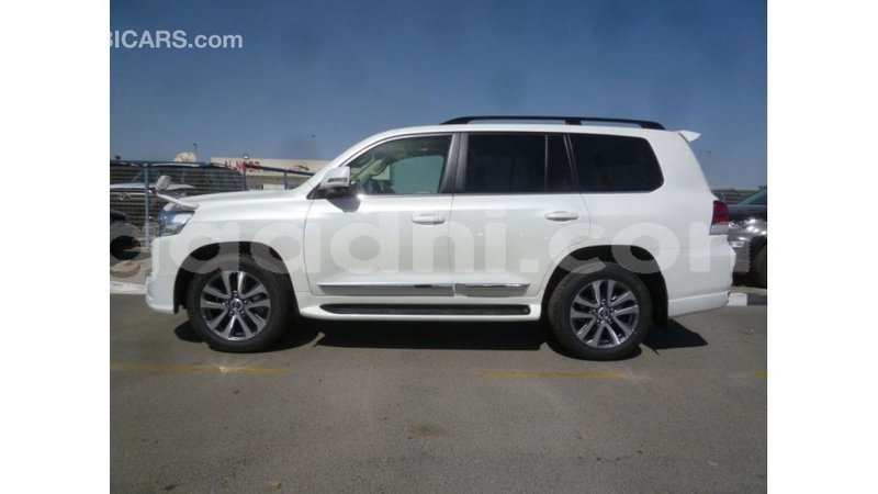 Big with watermark toyota land cruiser somalia import dubai 3694