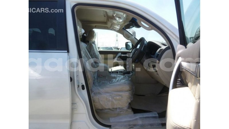 Big with watermark toyota land cruiser somalia import dubai 3694