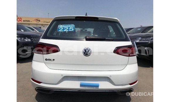 Acheter Import Voiture Volkswagen Golf Blanc à Import - Dubai, Somalie Acheter Import Voiture Volkswagen Golf Blanc à Import - Dubai, Somalie