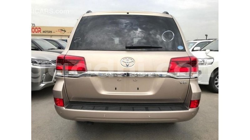 Big with watermark toyota land cruiser somalia import dubai 3701