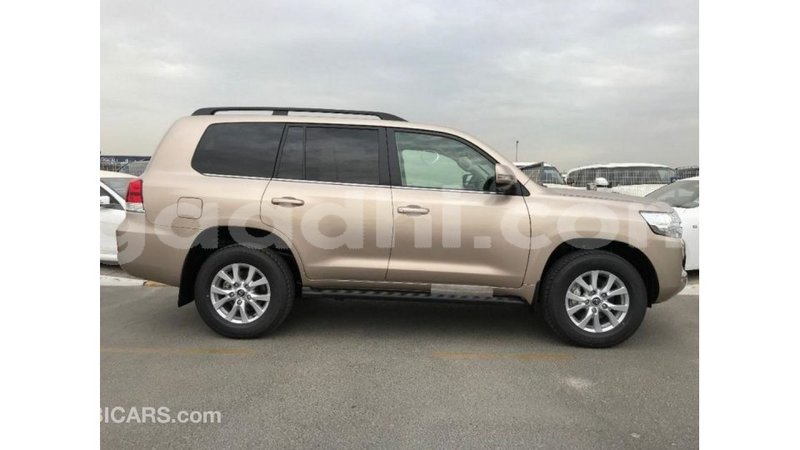 Big with watermark toyota land cruiser somalia import dubai 3701