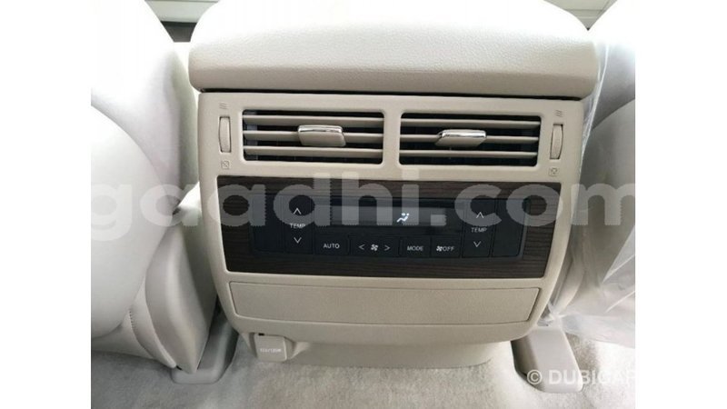 Big with watermark toyota land cruiser somalia import dubai 3701