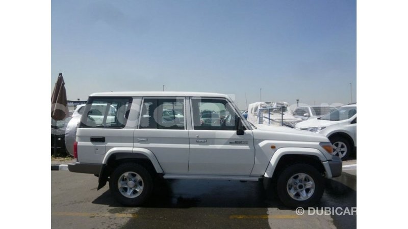 Big with watermark toyota land cruiser somalia import dubai 3703