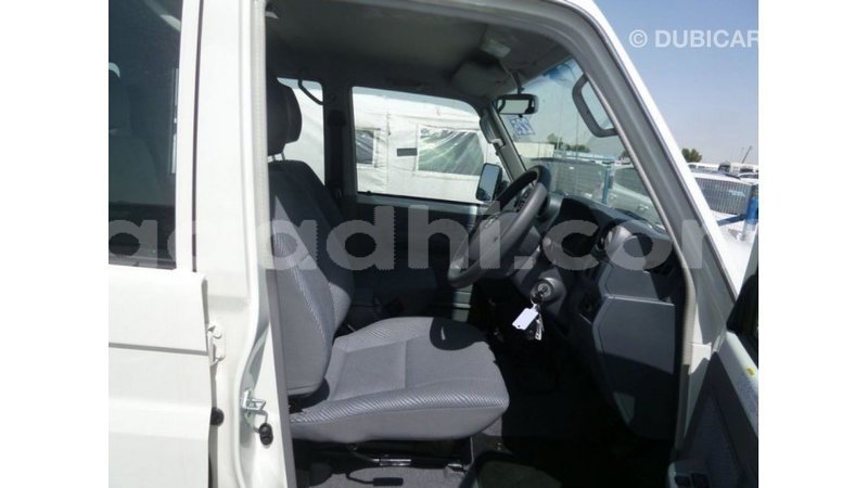 Big with watermark toyota land cruiser somalia import dubai 3703