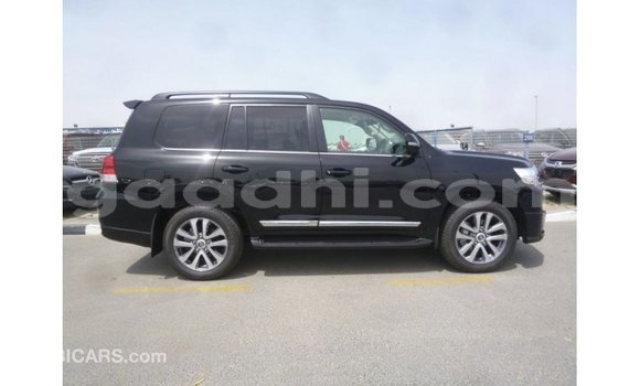 Acheter Import Voiture Toyota Land Cruiser Noir à Import - Dubai, Somalie Acheter Import Voiture Toyota Land Cruiser Noir à Import - Dubai, Somalie