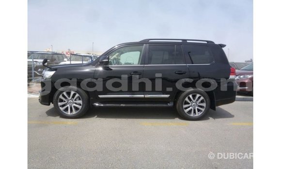 Acheter Import Voiture Toyota Land Cruiser Noir à Import - Dubai, Somalie Acheter Import Voiture Toyota Land Cruiser Noir à Import - Dubai, Somalie
