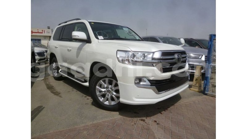 Big with watermark toyota land cruiser somalia import dubai 3705