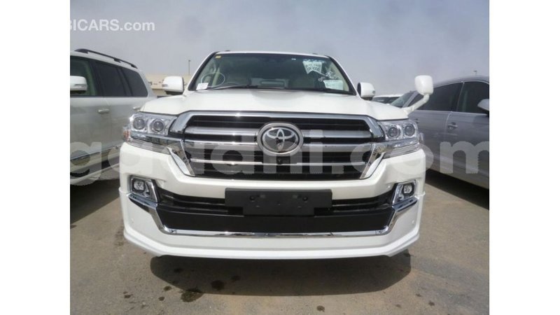 Big with watermark toyota land cruiser somalia import dubai 3705