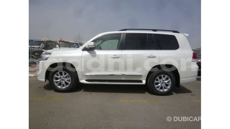 Big with watermark toyota land cruiser somalia import dubai 3705