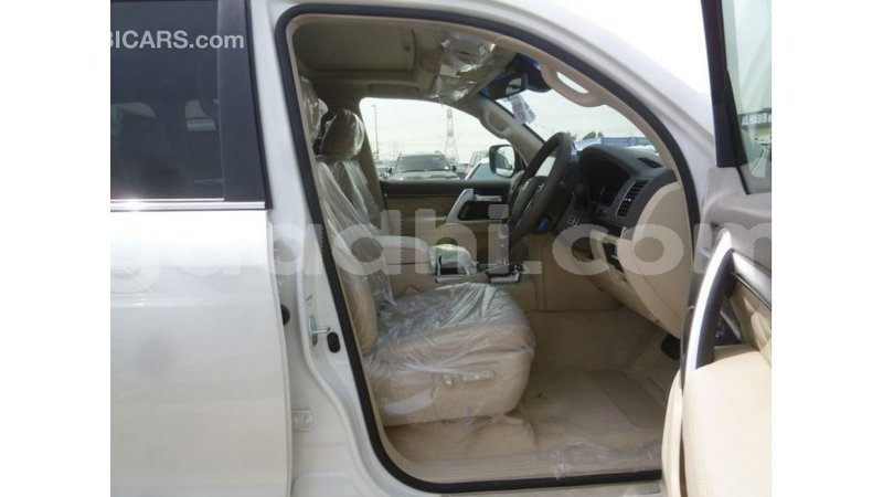 Big with watermark toyota land cruiser somalia import dubai 3705