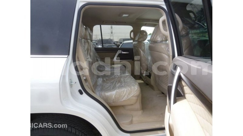 Big with watermark toyota land cruiser somalia import dubai 3705