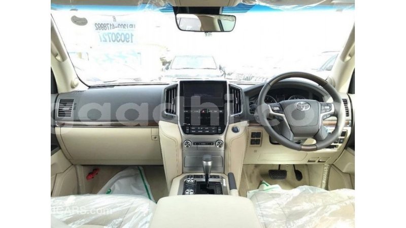 Big with watermark toyota land cruiser somalia import dubai 3706