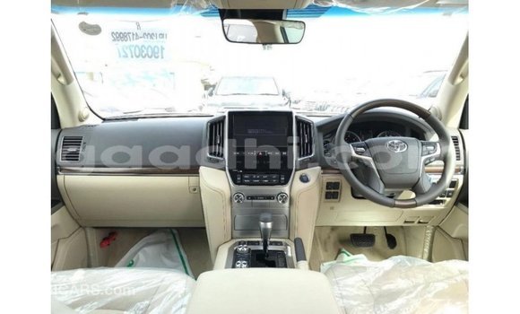 Acheter Import Voiture Toyota Land Cruiser Noir à Import - Dubai, Somalie Acheter Import Voiture Toyota Land Cruiser Noir à Import - Dubai, Somalie