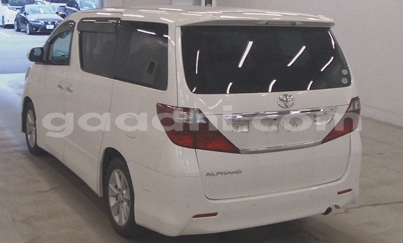 ይግዙ ያገለገለ Toyota Alphard ነጭ መኪና በ ሞቃዲሾ በ ሶማሊያ ይግዙ ያገለገለ Toyota Alphard ነጭ መኪና በ ሞቃዲሾ በ ሶማሊያ