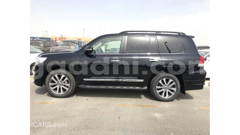 Big with watermark toyota land cruiser somalia import dubai 3706