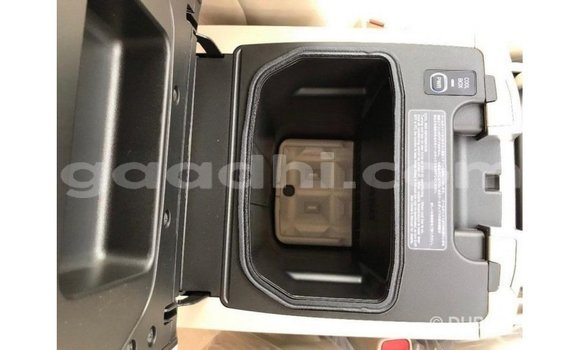 Acheter Import Voiture Toyota Land Cruiser Noir à Import - Dubai, Somalie Acheter Import Voiture Toyota Land Cruiser Noir à Import - Dubai, Somalie