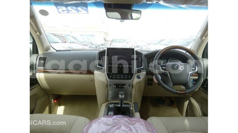 Big with watermark toyota land cruiser somalia import dubai 3707