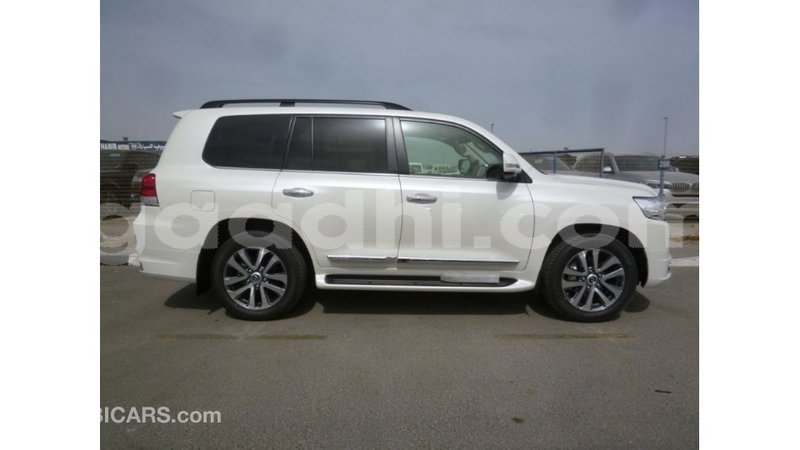 Big with watermark toyota land cruiser somalia import dubai 3707