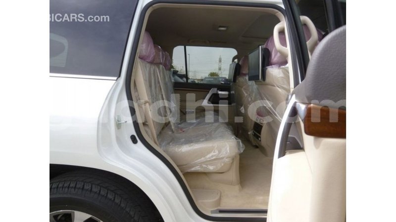 Big with watermark toyota land cruiser somalia import dubai 3707