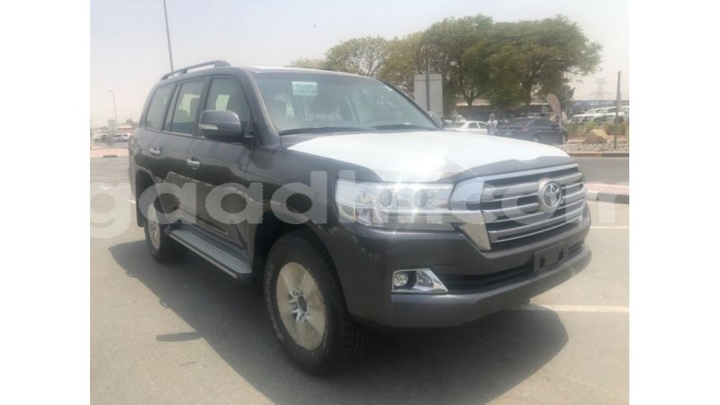 Big with watermark toyota land cruiser somalia import dubai 3709