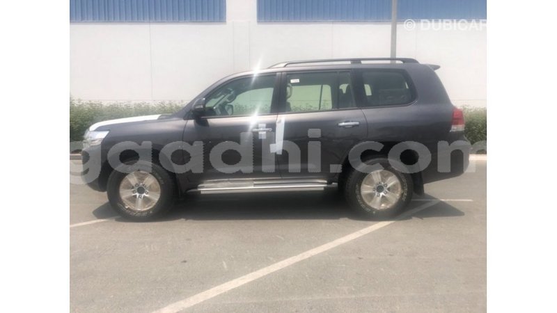 Big with watermark toyota land cruiser somalia import dubai 3709