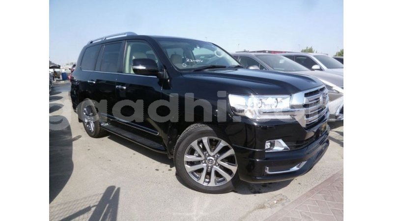 Big with watermark toyota land cruiser somalia import dubai 3711