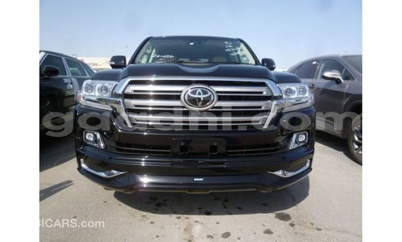 Acheter Import Voiture Toyota Land Cruiser Noir à Import - Dubai, Somalie Acheter Import Voiture Toyota Land Cruiser Noir à Import - Dubai, Somalie